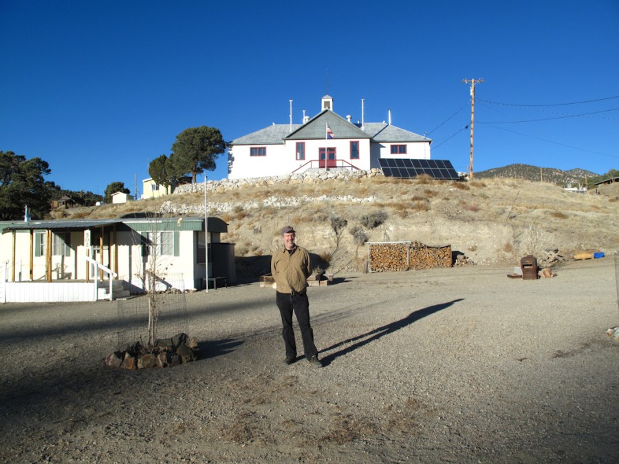 RD and library, Manhattan, NV