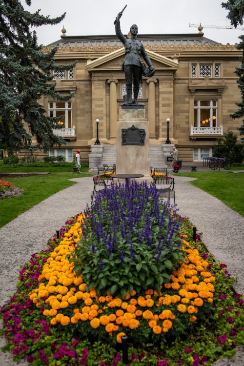 Memorial Park Branch Library, Calgary, AB